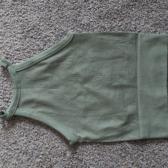 Intimately Free People Green Wide Ribbed Seamless Cami M/L New - Picture 4 of 4